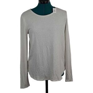 Ladies Pullover top NWT